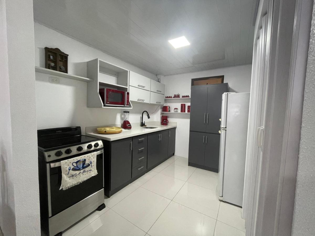 Alicia'S Place 10 Min From Airport Apartment Alajuela Exterior foto